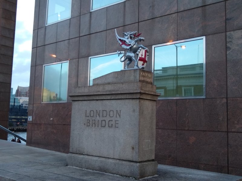 londonbridge.jpg